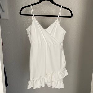 White Lulu’s ruffle detail